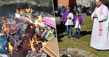 Polonya'da Katolik Rahipler Kitapları Yakma Kararı Aldı