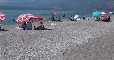 Professör, Antalya plajlarındaki sigara izmariti kirliliğine dikkat çekti