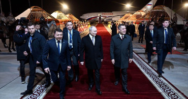 Putin Kırgızistan'da Geleneksel Karşılama İle Buluştu