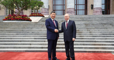 Putin ve Xi Jinping Pekin'de Görüştü