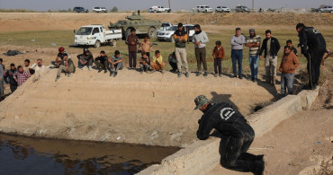 Rakka'da Boğulan Çocuğun Cansız Bedeni İçin Arama Kurtarma Çalışmaları Başlatıldı