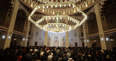 Ramazan'ın İlk Teravih Namazı Elazığ ve Mardin'de Kılındı