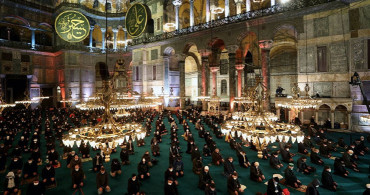 Regaip Kandili İçin Ayasofya Camii'nde Program Düzenlendi