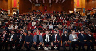 Rektör Hacımüftüoğlu İhtisas Akademi'de Teknolojinin Rolünü Vurguladı