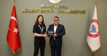 Rektör Özölçer, dünya şampiyonu Basancı’yı kabul etti