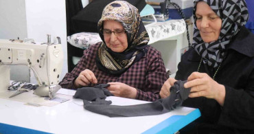 Remziye Teyzenin Dikiş Azmi: 65 Yaşında Sınıfta Kalmak İstiyor