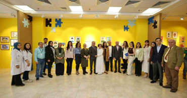 Renklerin Diliyle Farkındalık: Ayşegül Doğan'ın Sergisi