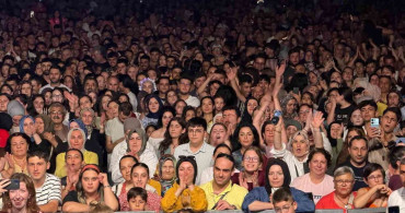 Resul Dindar konserinde unutulmaz düetler gerçekleşti