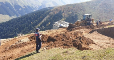 Rize'de Yaylada Kaçak İnşaat Başlamadan Durduruldu