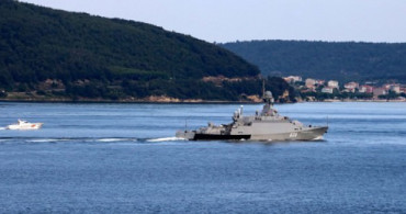 Rus Askeri Gemisi Çanakkale Boğazı'ndan Geçti