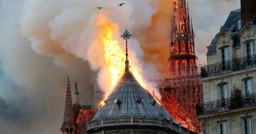 Rusya Ortodoks Kilisesi: Notre Dame Katedrali’nin Yanması Hristiyan Alemi İçin Büyük Bir Trajedi