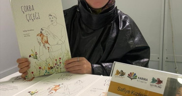 Safiye Kızılelma Sancaktepe Kitap Fuarı'nda Okurlarıyla Buluştu