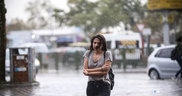 Sağanak yağış ve fırtına geliyor: Meteoroloji’den 17 ile uyarı
