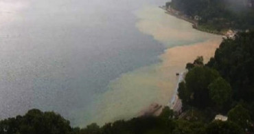 Sağanak Yağışın Etkili Olduğu İstanbul'da Boğaz Kahverengiye Boyandı