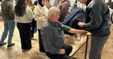Sağlık öğrencilerden kırsalda vatandaşlara ilk yardım etkinliği