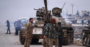 Sahada Kırılma Anı: Şammar Aşireti SDG’den Koptu, Suriye Ordusuna Katıldı