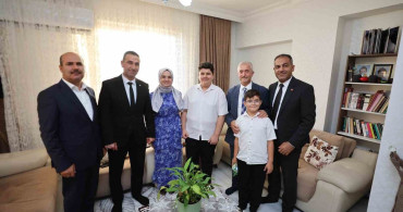Şahinbey Belediyesi başarılı öğrencileri ödüllendiriyor