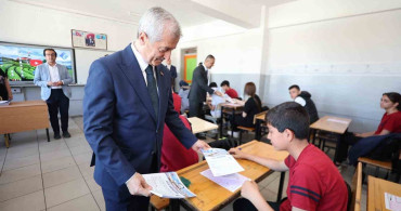 Şahinbey Belediyesi Öğrencilere Destek Sağlıyor