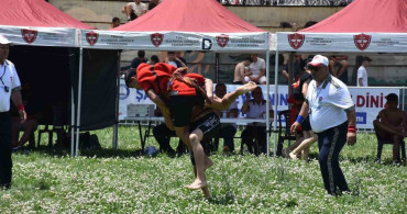 Şahinbey'de Okul Sporları Aba Güreşi Türkiye Şampiyonası Düzenlendi