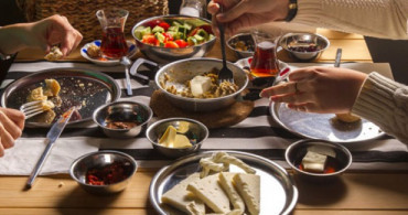 Sahura Kalkmadan Oruç Tutanlar Kilo Alıyor!