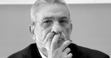 Şair İsmet Özel Kalp Krizi Geçirdi! Kızılay Başkanı Twitter Hesabından Duyurdu