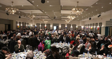 Sakarya'da İftar Programında Yetimler Buluştu