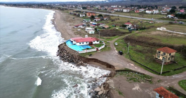 Sakarya'da Kıyı Erozyonu Tesisi Vurdu