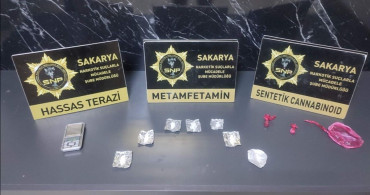 Sakarya'da Uyuşturucu İmha Girişimi: 3 Şüpheli Gözaltında