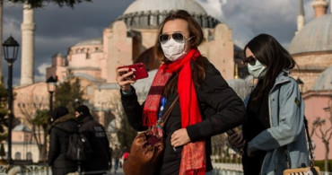 Salgına Rağmen İstanbul'da Turist Sayısı Artmaya Devam Ediyor, Liderlik İranlılarda