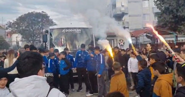 Salihli 50. Yıl Ortaokulu Hentbolda Türkiye Şampiyonu