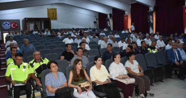 Salihli'de muhtarlar toplantısı yapıldı: talepler ve sorunlar masaya yatırıldı