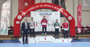 Salihli’nin Güreş Yıldızları Bolu'dan Madalya ile Döndü