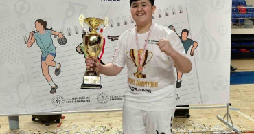 Salihli’nin Yıldızları Hentbol Türkiye Şampiyonu Oldu