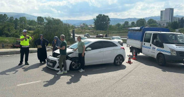 Samsun Şehir Hastanesi Kavşağı'nda Çarpışma: İki Sürücü Yaralandı