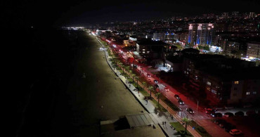 Samsun'da 19 Mayıs Bayramı İçin Kırmızı Beyaz Aydınlatma