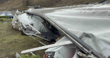 Samsun'da Almanya-Türkmenistan Tırı Devrildi: Bir Kişi Yaralı