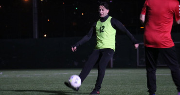 Samsun'da Eski Futbolcular Bağımlılıkla Mücadele İçin Sahada