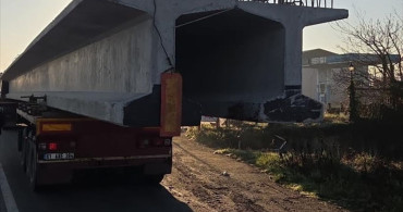 Samsun'da Feci Kaza: Kamyonet Tıra Çarptı, Sürücü Hayatını Kaybetti