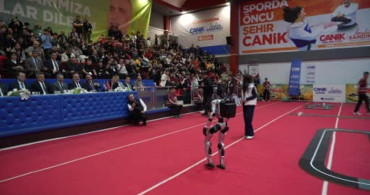 Samsun'da Genç Kaşiflerin Robot Yarışması