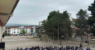 Samsun'da gerçekleştirilen '1 dakikada 1 hatim, 1 dakikada 1 meal' etkinliği