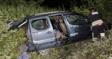 Samsun'da Kontrolden Çıkan Araç Şarampole Yuvarlandı