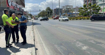 Samsun'da motosiklet devrildi: 2 yaralı