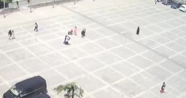 Samsun'da sıcaktan bayılan kadına vatandaşlar ve polis yardım etti