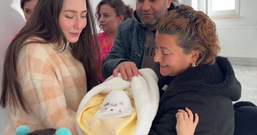 Samsun'daki Geçici Koruyucu Aile Modelinin 100. Bebeği, Ege Berk Sıcak Yuva Buldu