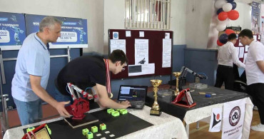 Samsun'dan Eğitimde Teknoloji Başarısı: Robot Kol Yarışması Kazandı