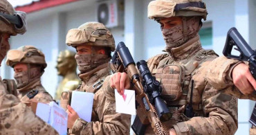 Samsunlu Öğrencilerin Duygu Dolu Mektupları Komandolarla Buluştu