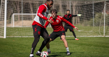 Samsunspor, Fenerbahçe Maçının Hazırlıklarına Antalya'da Başladı