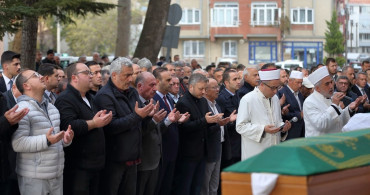 Sanayi ve Teknoloji Bakan Yardımcısı Zekeriya Çoştu'nun Annesi Vefat Etti