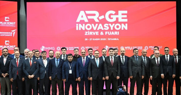 Sanayi ve Teknoloji Bakanı Kacır, AR-GE İnovasyon Zirvesi'nde Önemli Açıklamalarda Bulundu