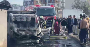 Sancaktepe’de Kamyonette Yangın